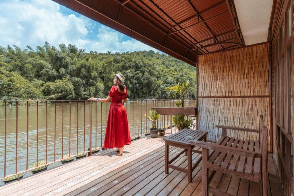 River Kwai Village Hotel Ban Kaeng Raboet Buitenkant foto